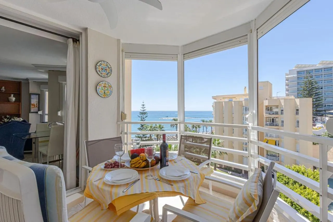 Wonderful Apartment With Sea Views Benalmádena